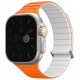 Λουράκι Apple Watch Ultra/SE/11/10/9/8/7/6/5/4 (49/46/45/44mm) - Uniq Revix Evo Αναστρέψιμο Μαγνητικό από Premium Σιλικόνη - Amber Orange / White (UNIQ-49MM-REVEAORGWHT)