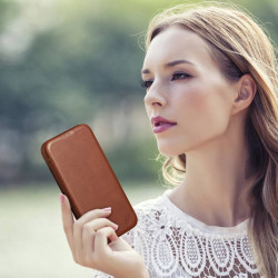 iCarer Curved Edge Oil Wax Leather Folio - Δερμάτινη MagSafe Flip Θήκη-Πορτοφόλι - Apple iPhone 14 Pro Max - Brown (AKI14220708-BN)