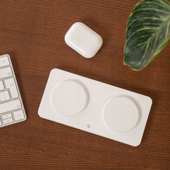 Spacecase WM3W Wireless Desktop Dual Charger MagCharge - Βάση Ασύρματης Φόρτισης MagSafe για iPhone 16 / 15 / 14 / 13 / 12 & AirPods - 15W - White (5905719110345)